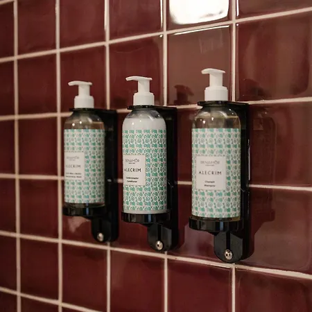 アパート アルマリア ダ コルテ シアード